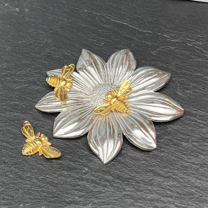 Flower Trinket with Bees
